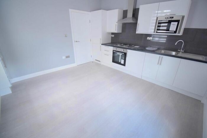 1 Bedroom Flat To Rent In Norwood Road, London, SE27