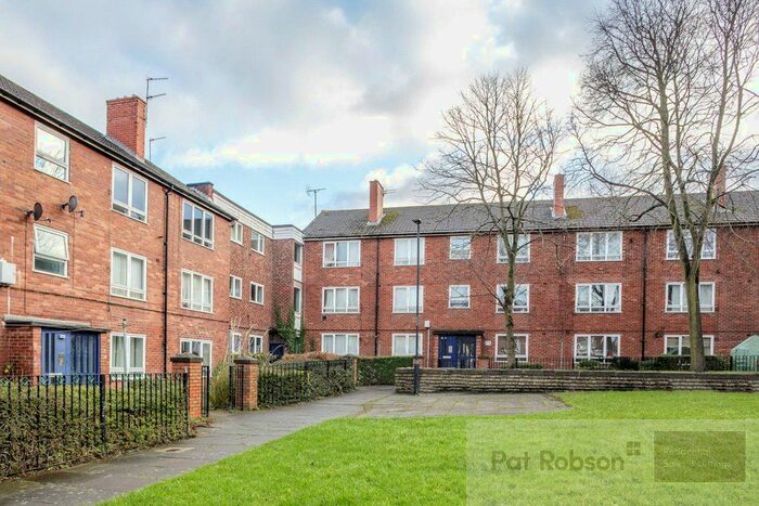 2 Bedroom Flat To Rent In Craster Square, Regent Farm, Gosforth, Newcastle Upon Tyne, NE3