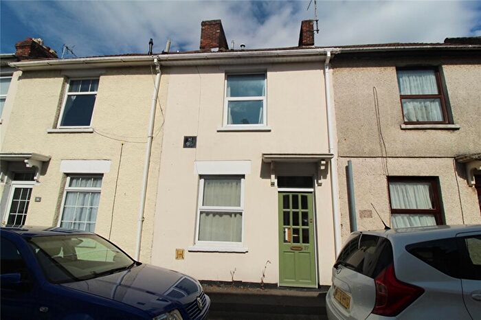 2 Bedroom Terraced House To Rent In Union Street, Swindon, Wiltshire, SN1