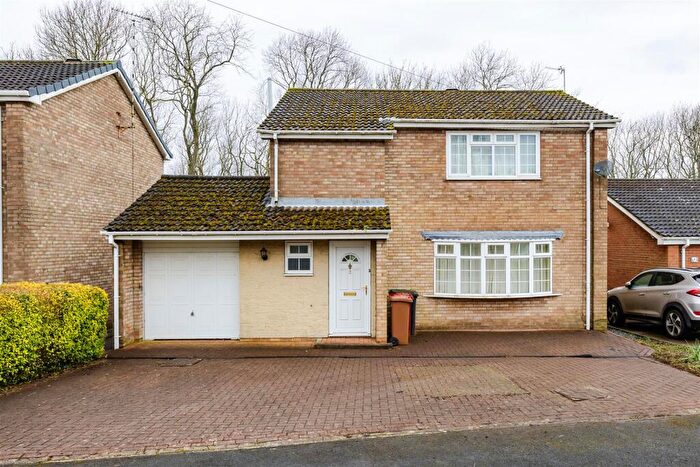3 Bedroom Detached House For Sale In Ridgewood Drive, Burton-Upon-Stather, DN15