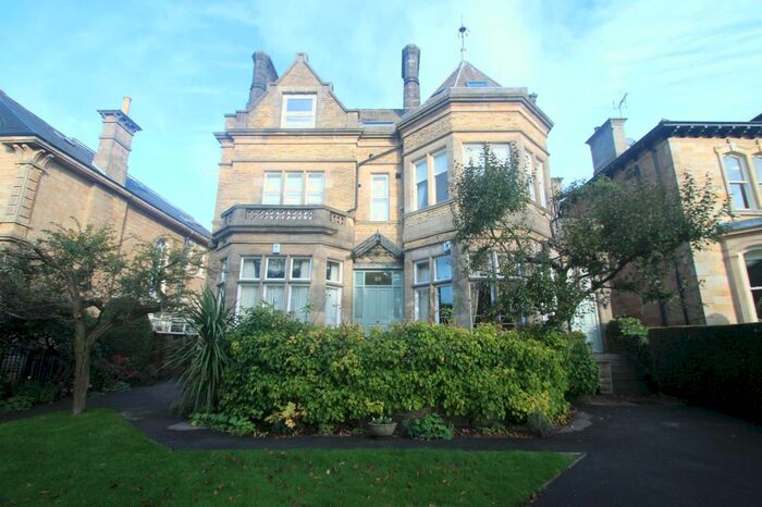 2 Bedroom Flat To Rent In York Place, Harrogate, North Yorkshire, Uk, HG1