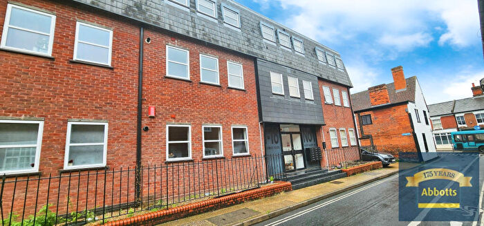 2 Bedroom Flat To Rent In Wickham House, Colchester, CO1