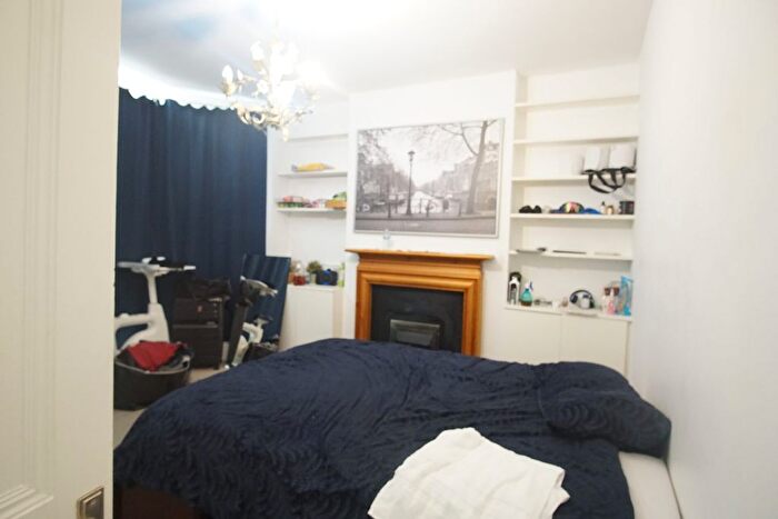 7 Bedroom Semi-Detached House To Rent In Elm Grove, London, NW2