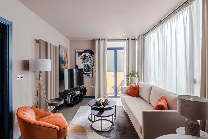 1 Bedroom Flat To Rent In Great Turnstile, Holborn, London, WC1V