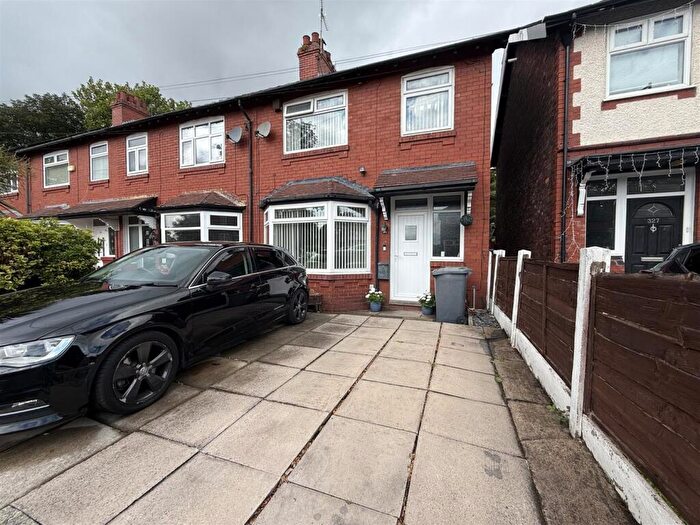 3 Bedroom End Of Terrace House For Sale In Kings Road, Ashton-Under-Lyne, OL6