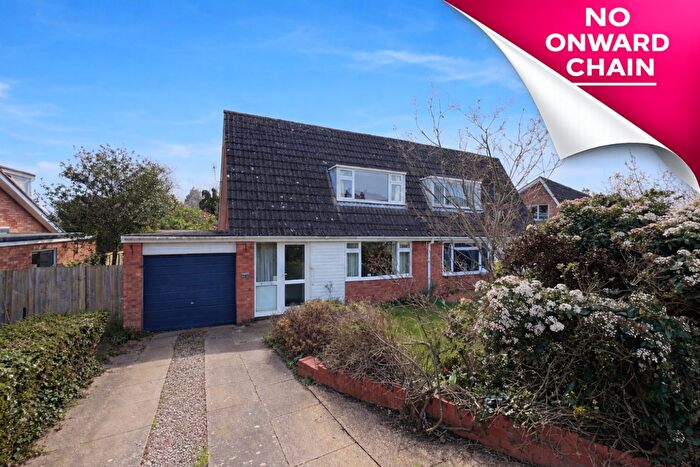 3 Bedroom Semi-Detached House For Sale In Hampton Dene Road, Hereford, HR1