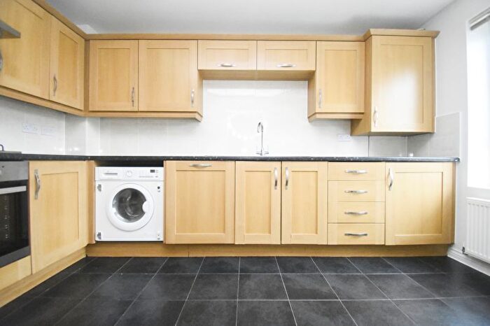 4 Bedroom Terraced House To Rent In Risinghurst Mews, Marnel Park, RG24