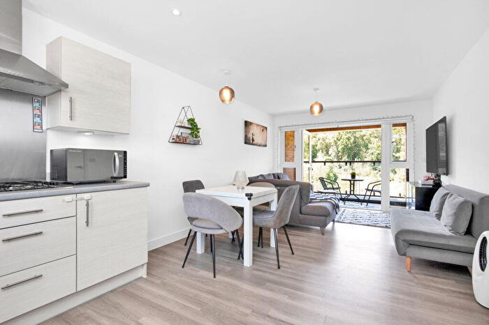 2 Bedroom Apartment For Sale In Dukes Quarter, Bordon, GU35