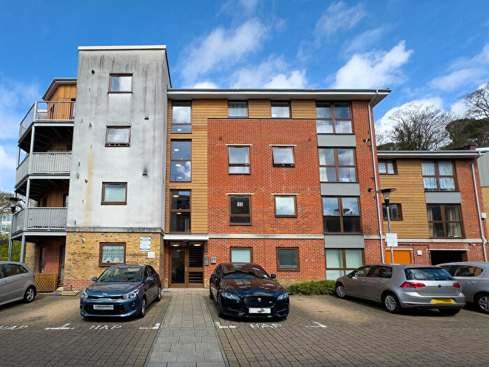 2 Bedroom Apartment To Rent In Concept House, Coombe Way, Farnborough, GU14