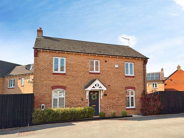 3 Bedroom Detached House For Sale In Leveret Chase, Witham St Hughs, LN6