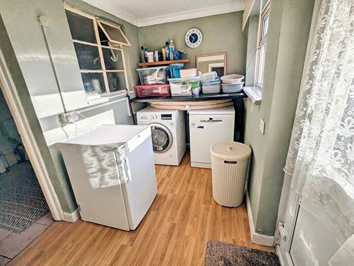 2 Bedroom Detached House For Sale In Cemetery Road, Whittlesey, Peterborough, Cambridgeshire, PE7