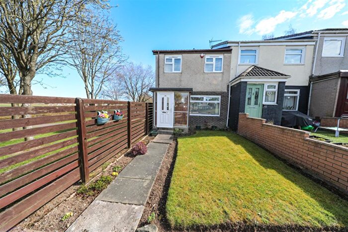 3 Bedroom End Terrace House For Sale In Ardross Place, Glenrothes, KY6