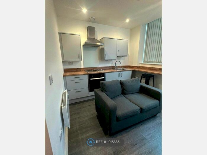1 Bedroom Flat To Rent In Wellington Road South, Manchester, SK4