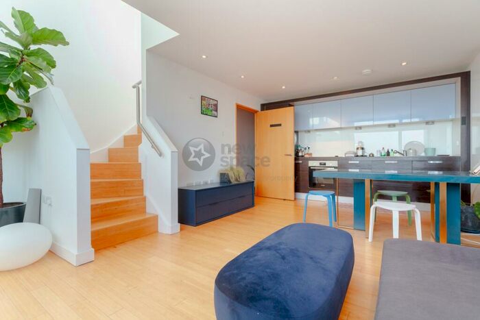 2 Bedroom Apartment To Rent In Soda Studios, Kingsland Road, Hackney, E8