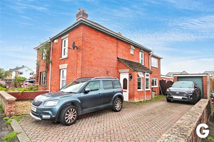 4 Bedroom Semi-Detached House For Sale In Eastfield Lane, Ringwood, Hampshire, BH24