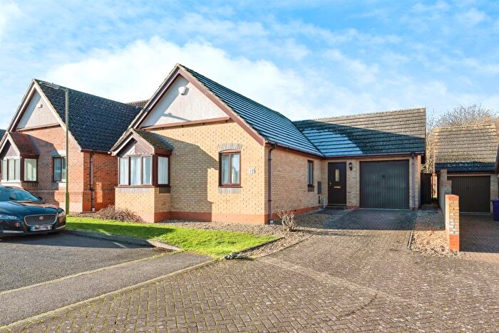 3 Bedroom Detached Bungalow For Sale In Corvus Close, Royston, SG8