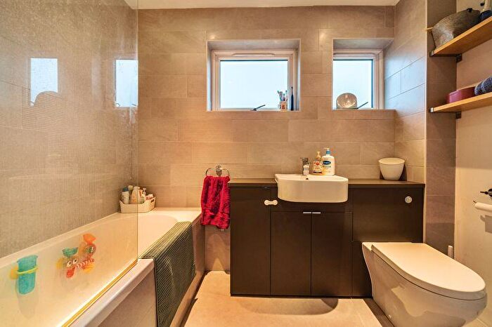 2 Bedroom Semi-Detached House For Sale In Van Diemans Lane, Oxford, OX4