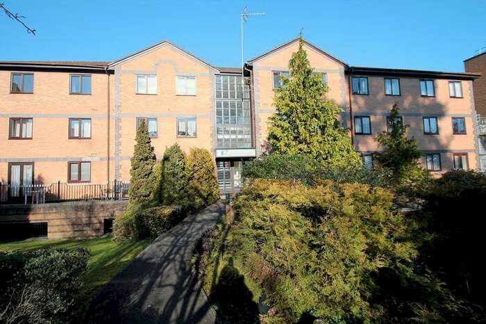 1 Bedroom Flat To Rent In Queen Alexandra Road, High Wycombe, HP11