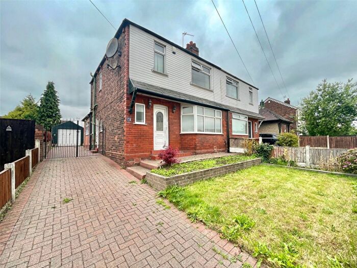 3 Bedroom Semi-Detached House For Sale In Moorfield Road, Widnes, Cheshire, WA8