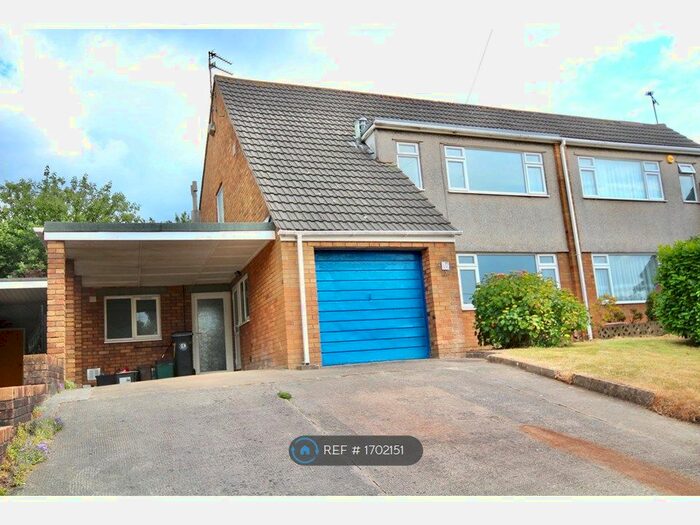 4 Bedroom Semi-Detached House To Rent In Romney Avenue, Bristol, BS7
