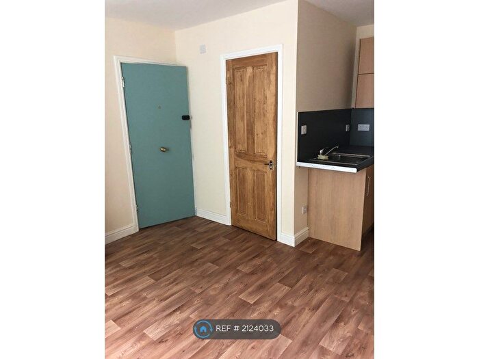 Studio To Rent In Courtybella Terrace, Newport, NP20