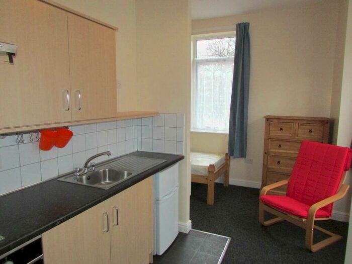 1 Bedroom Flat To Rent In Maud Avenue, Leeds, LS11