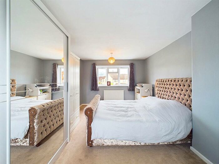 2 Bedroom Semi-Detached House For Sale In Down Street, West Molesey, KT8