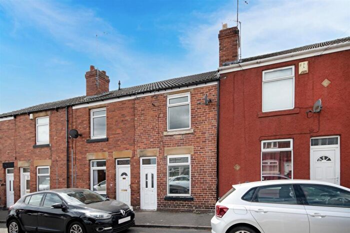 2 Bedroom Terraced House For Sale In Carlyle Road, Maltby, Rotherham, S66