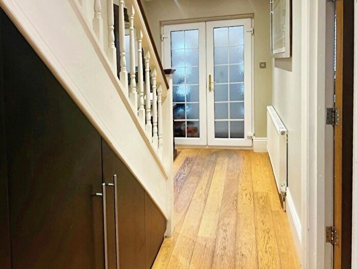 1 Bedroom Semi-Detached House To Rent In Oakhurst Rise, Carshalton, SM5