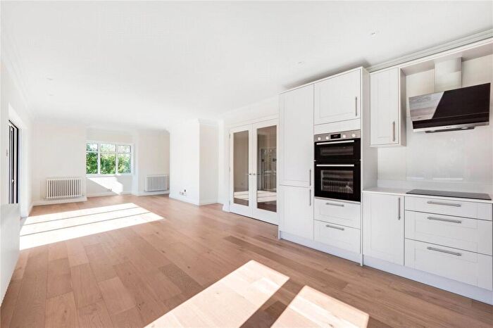 3 Bedroom Apartment To Rent In Wyatt Drive, London, SW13