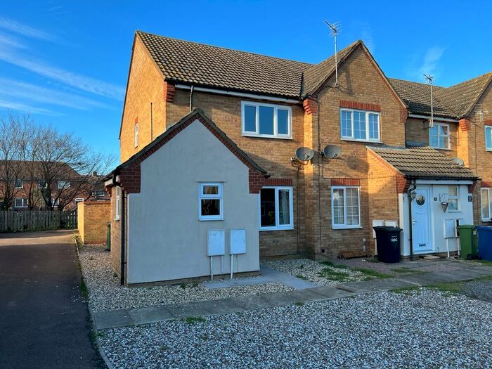 3 Bedroom Semi-Detached House To Rent In Orchard Close, Warboys, PE28