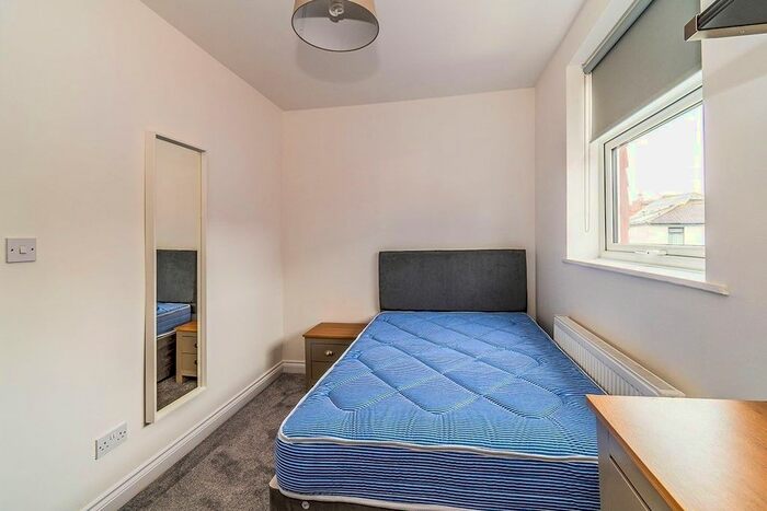 5 Bedroom Property To Rent In Collingwood Road, Southsea PO5