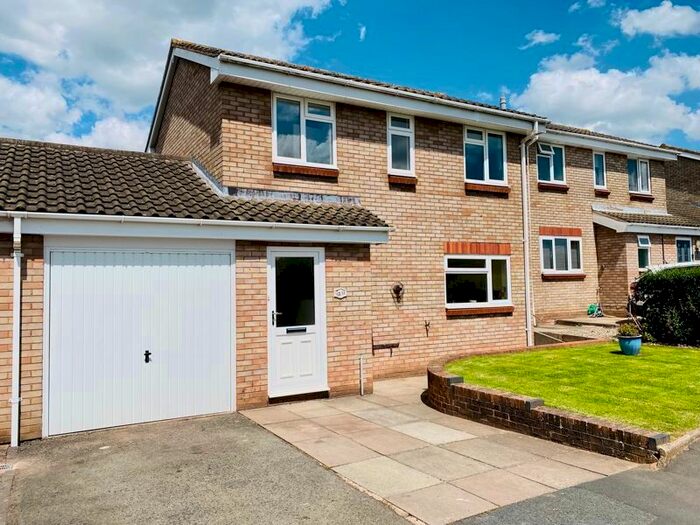 3 Bedroom Link Detached House To Rent In Fakenham Drive, Hereford, HR4