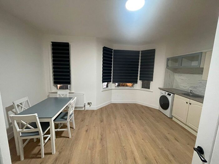 2 Bedroom Flat To Rent In Green Street, London, E7