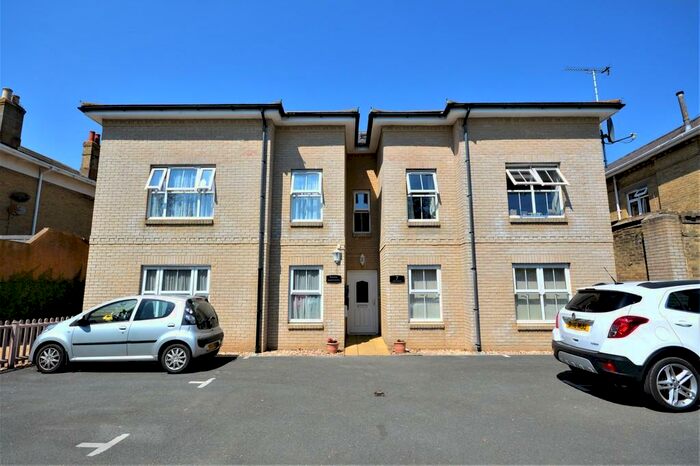 2 Bedroom Apartment To Rent In Leed Street, Sandown, PO36