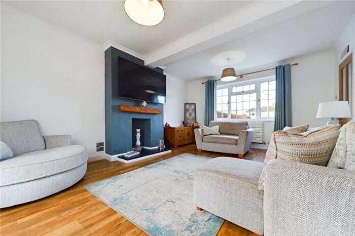 3 Bedroom Terraced House For Sale In Beverley Road, Tilehurst, Reading, Berkshire, RG31