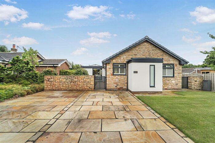 3 Bedroom Detached Bungalow For Sale In Windsor Close, Read, BB12
