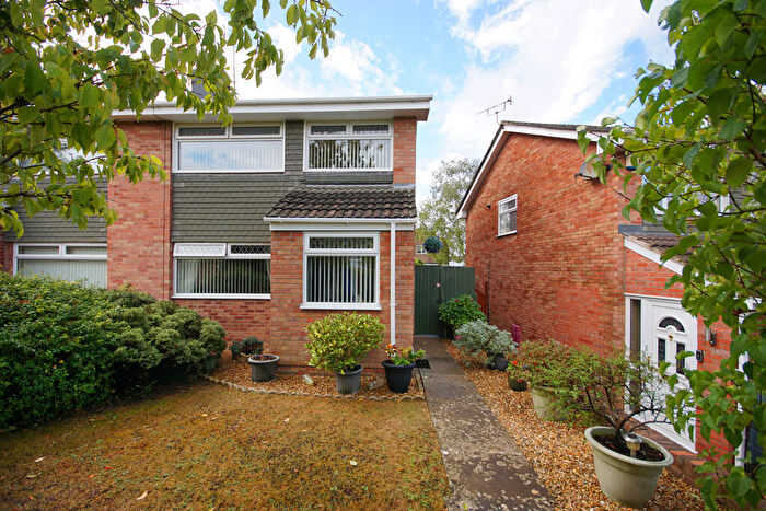 3 Bedroom Semi-Detached House For Sale In Goldcrest Road, Chipping Sodbury, BS37