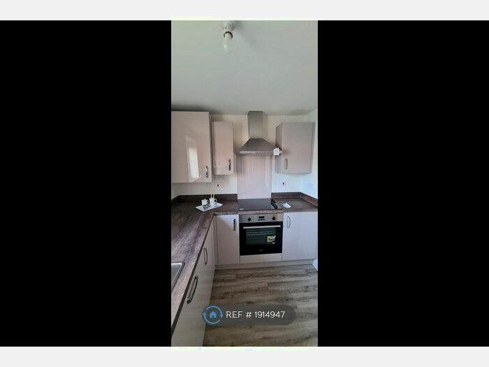 2 Bedroom Flat To Rent In Apollo Avenue, Fairfields, Stony Stratford, Milton Keynes, MK11