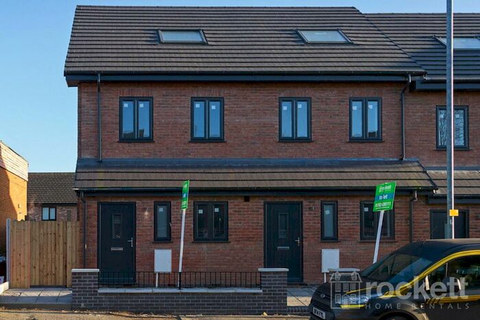3 Bedroom House To Rent In London Mews, London Road, Stoke On Trent, Staffordshire, ST4