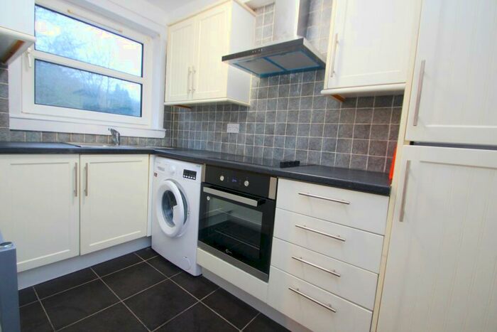 1 Bedroom Flat To Rent In Milngavie Road, Bearsden, G61