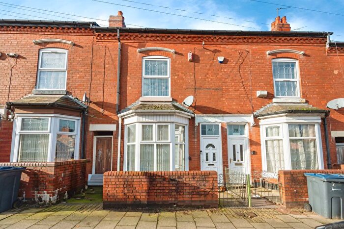 3 Bedroom Terraced House For Sale In Beach Road, Birmingham, B11
