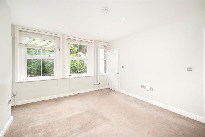 1 Bedroom Apartment To Rent In Denning Road, Hampstead, NW3