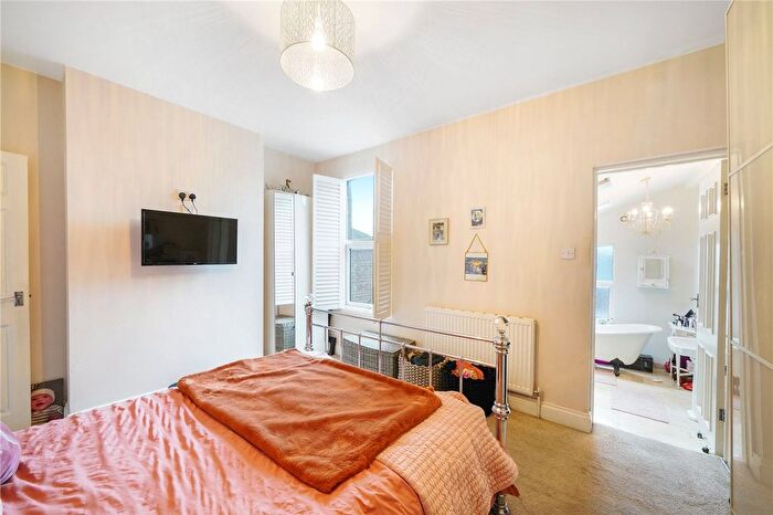 3 Bedroom End Of Terrace House For Sale In Gilbert Road, London, SW19