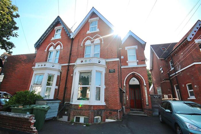 2 Bedroom Flat To Rent In St. Davids Road, Southsea, PO5