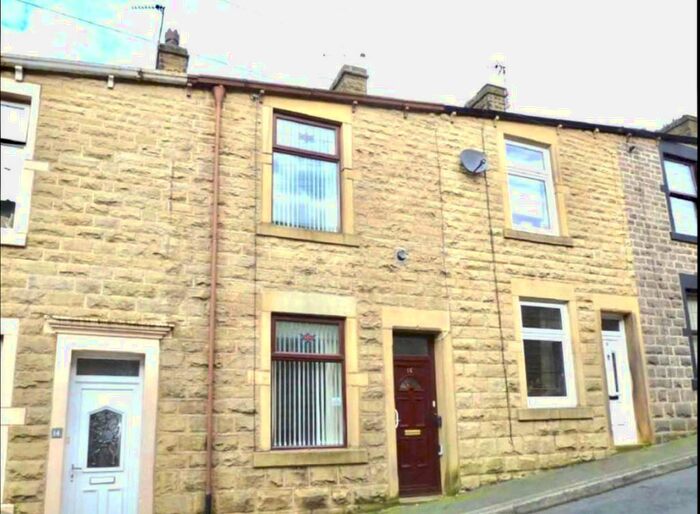 2 Bedroom House To Rent In South Street, Haslingden, Rossendale, BB4
