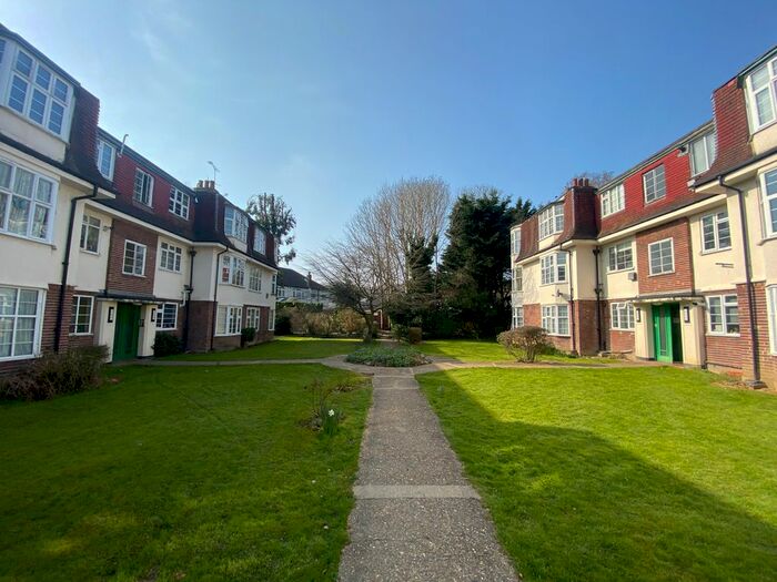 2 Bedroom Flat To Rent In Whitehall Road, London, E4