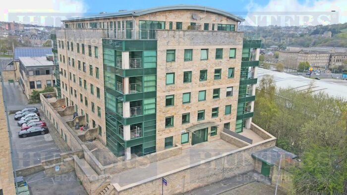 2 Bedroom Apartment To Rent In Stonegate House, Stone Street Bradford Town Centre, Bradford, West Yorkshire, BD1