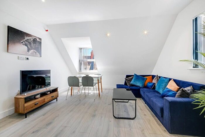 1 Bedroom Flat To Rent In High Street, Camberley, GU15