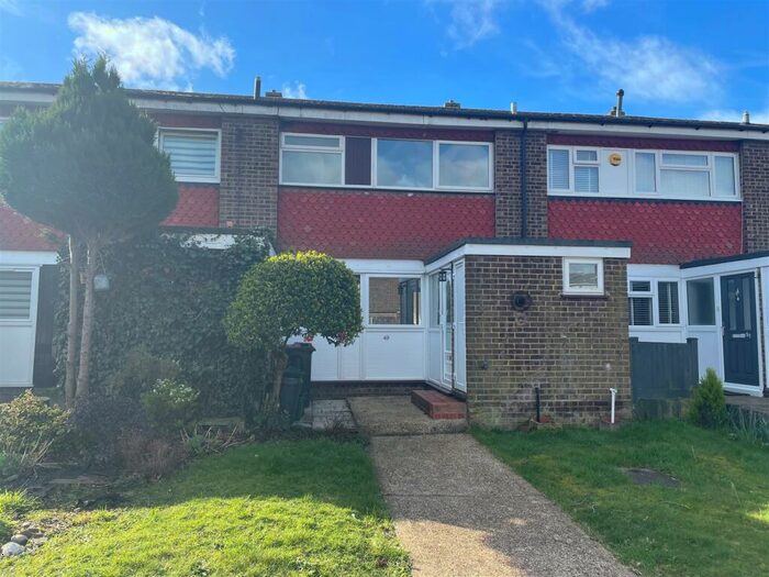 3 Bedroom Terraced House To Rent In Sparrow Drive, Crofton, BR5